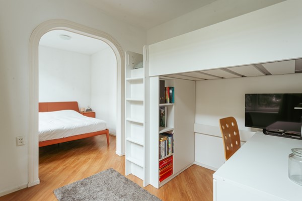 Medium property photo - Hazelaarstraat 93, 2563 VK Den Haag